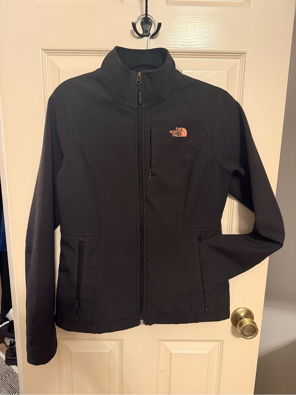 The North Face Women's Black Apex Bionic 2 Softshell Jacket Med Fall 2016